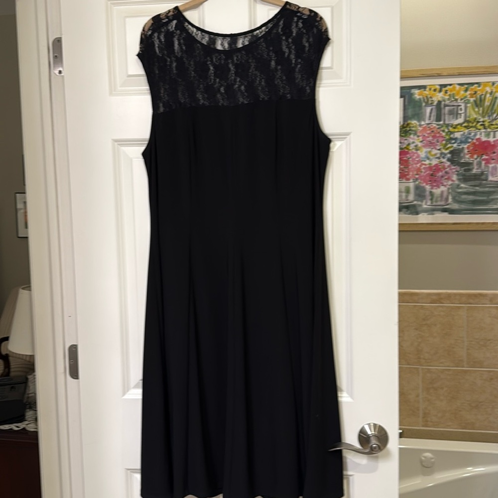 Kasper Black Dress with Lace - Picture 1 of 3